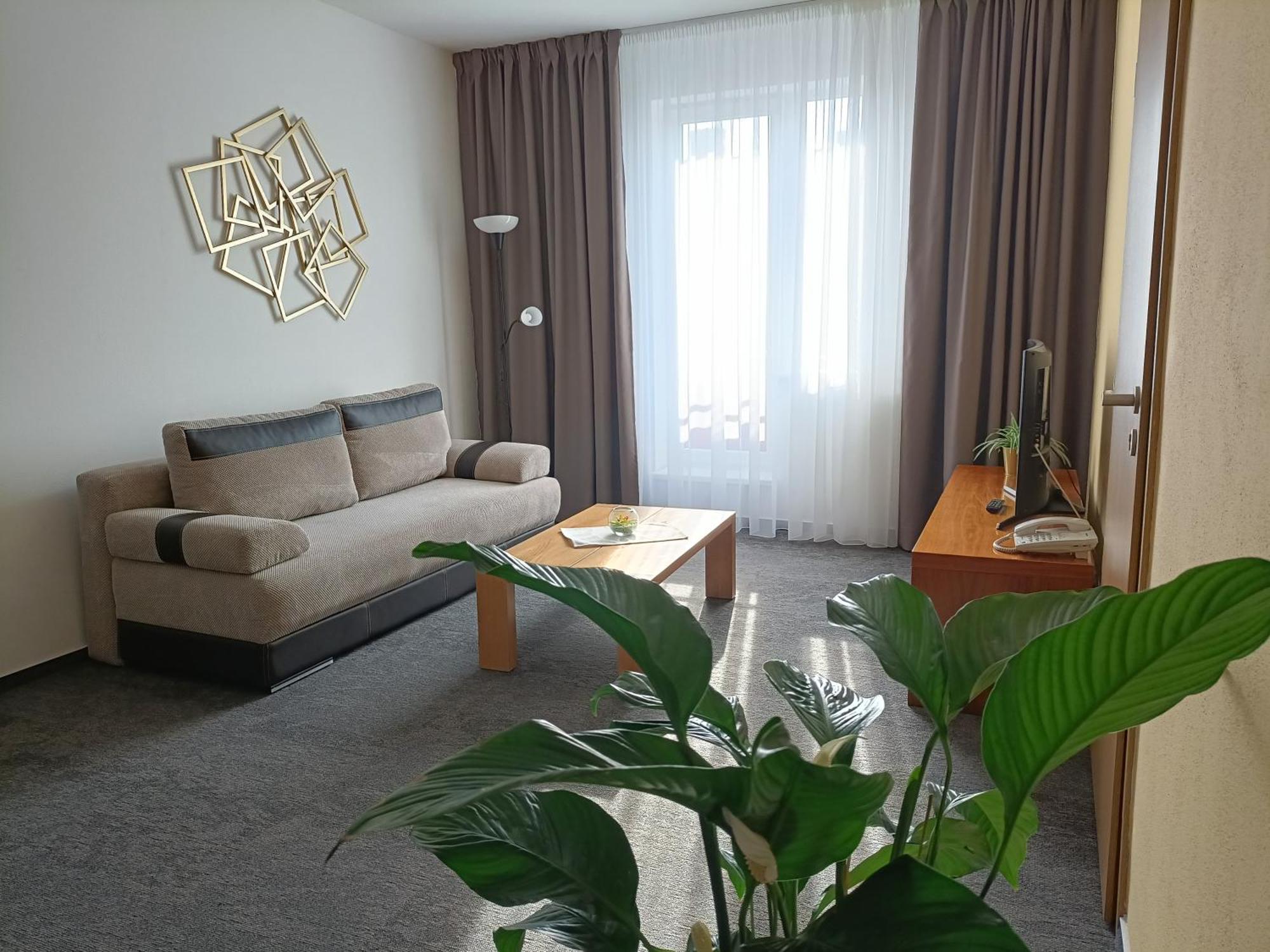 Hotel Eminent Stupava Eksteriør billede