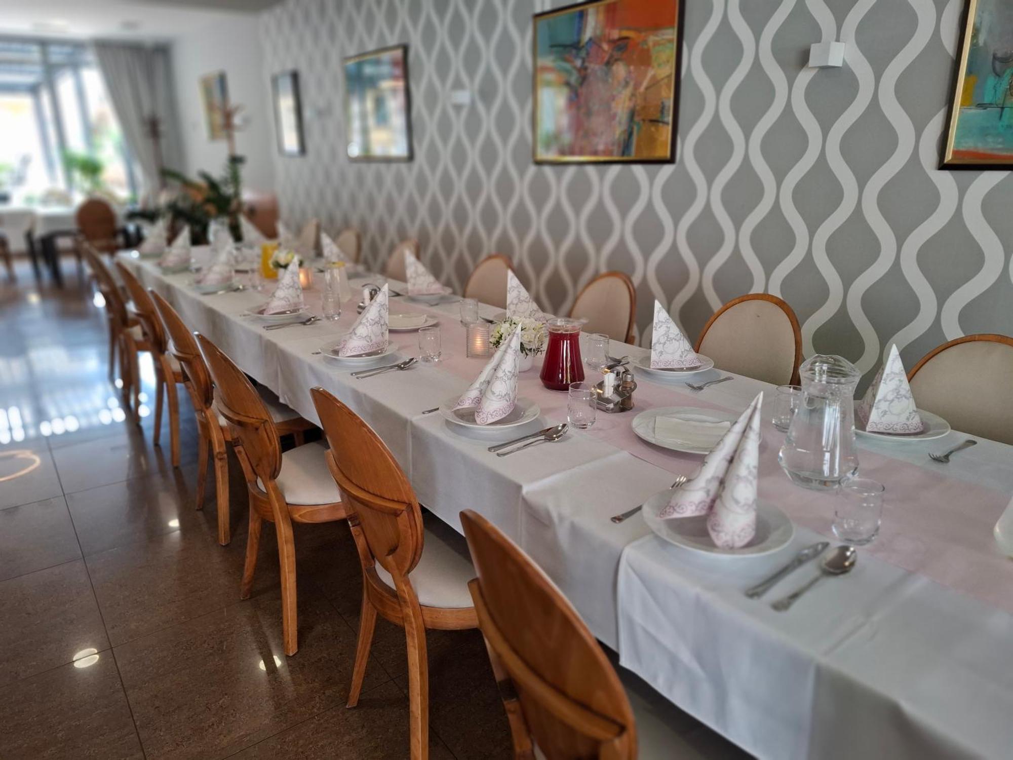 Hotel Eminent Stupava Eksteriør billede